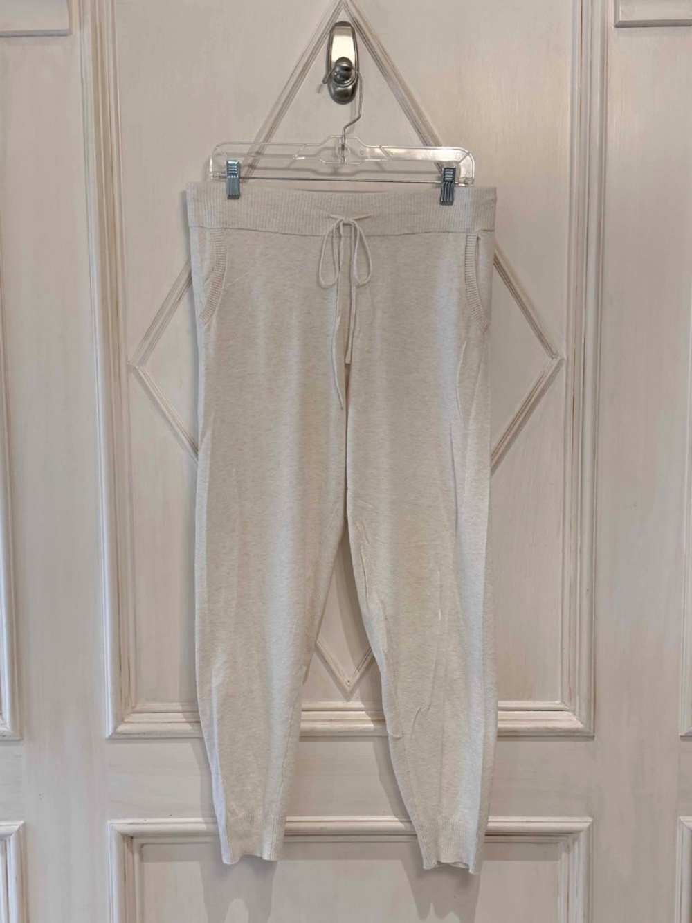 UGG Women’s Heather Ivory Classic Leisure Joggers